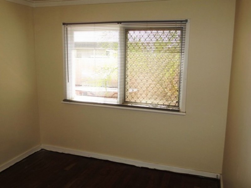 6 Wroxton Street, Midland WA 6056