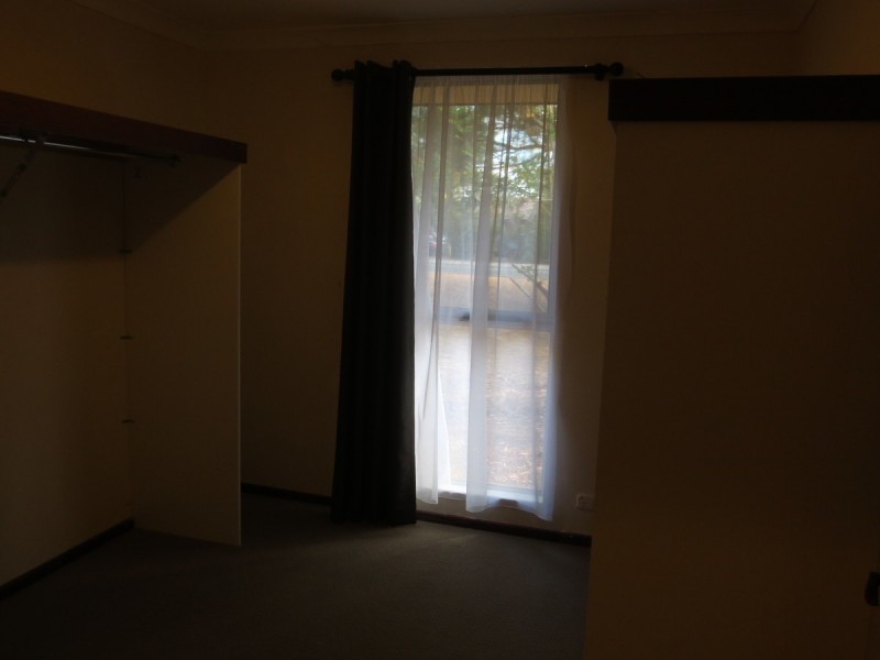 84 Grove Road, Lesmurdie WA 6076