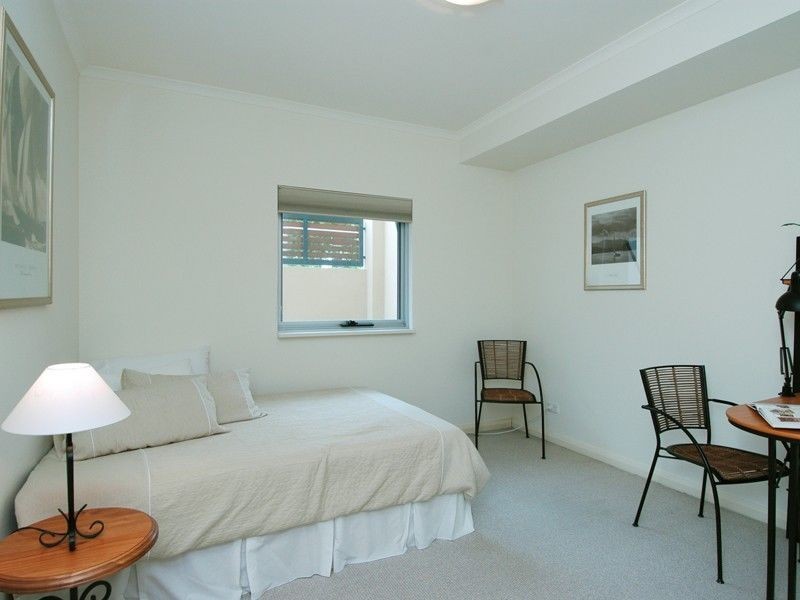 8/1 Henry Lawson Walk, East Perth WA 6004