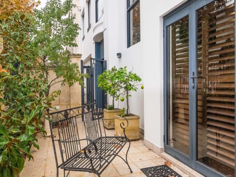 31A Trafalgar Road, East Perth WA 6004