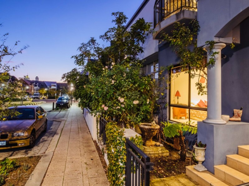 10 Old Belvidere Promenade, East Perth WA 6004