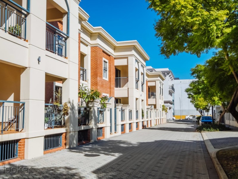 3/24 Saunders Street, East Perth WA 6004