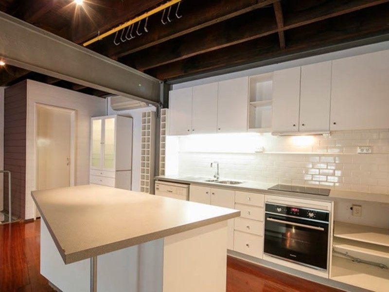 16 Saunders Street, East Perth WA 6004