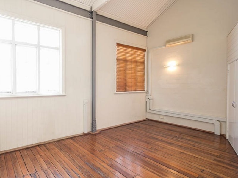 16 Saunders Street, East Perth WA 6004