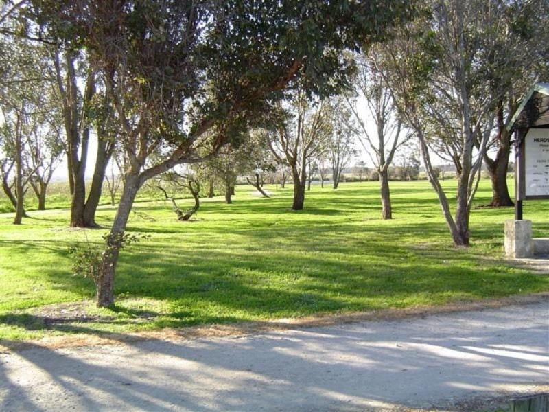 203E/25 Herdsman Parade, Wembley WA 6014