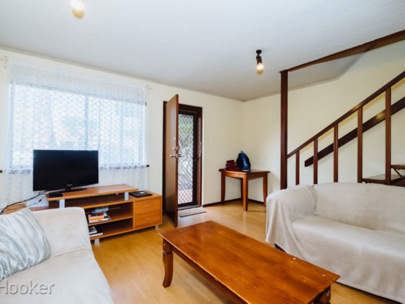 10/4 Ryrie Avenue, Como WA 6152