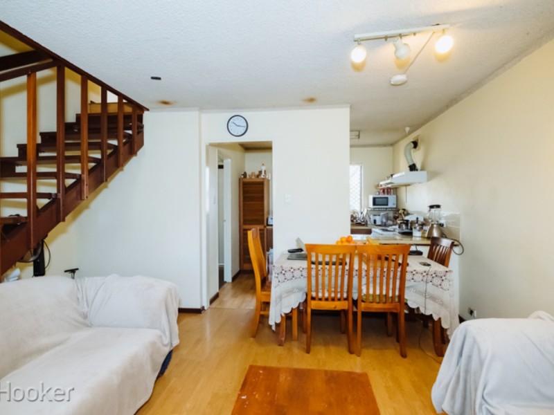 10/4 Ryrie Avenue, Como WA 6152