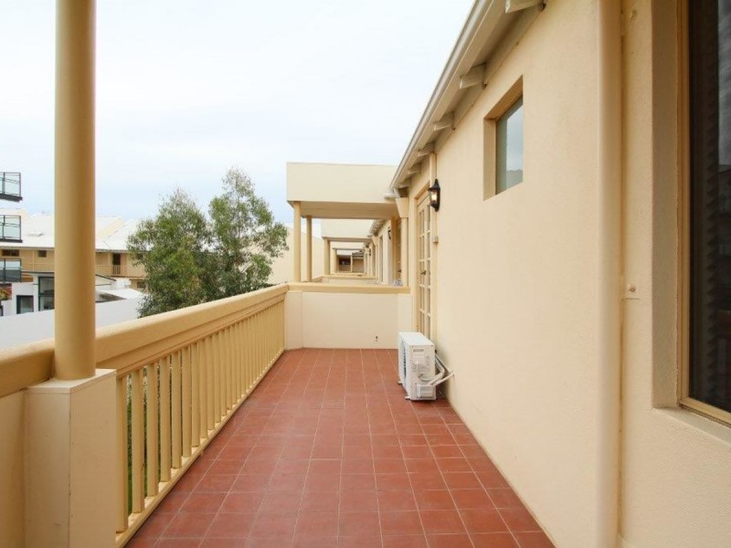 50/22 Nile Street, East Perth WA 6004