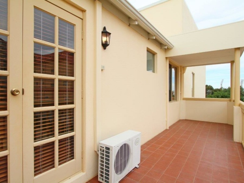 50/22 Nile Street, East Perth WA 6004