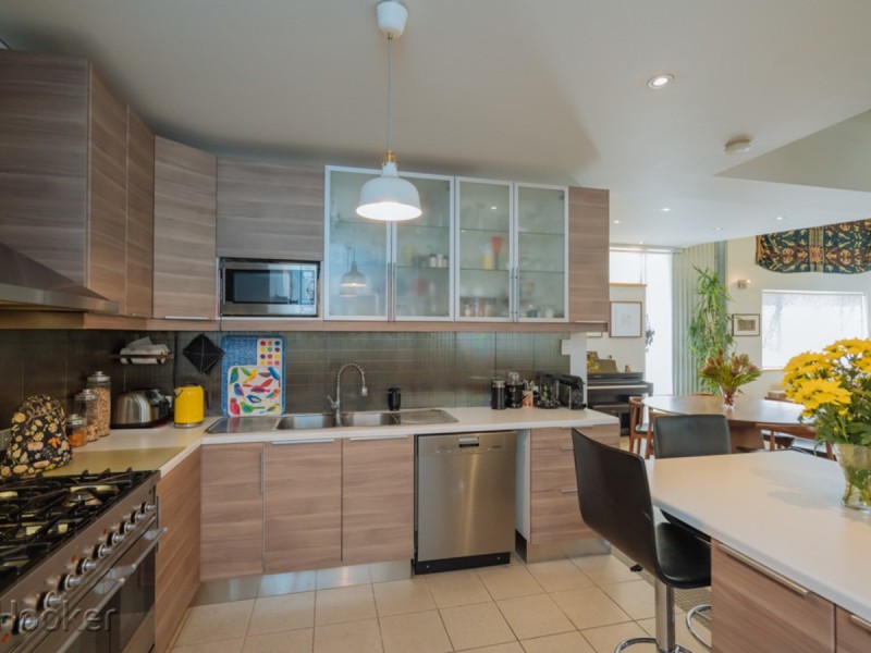 18 Tully Road, East Perth WA 6004