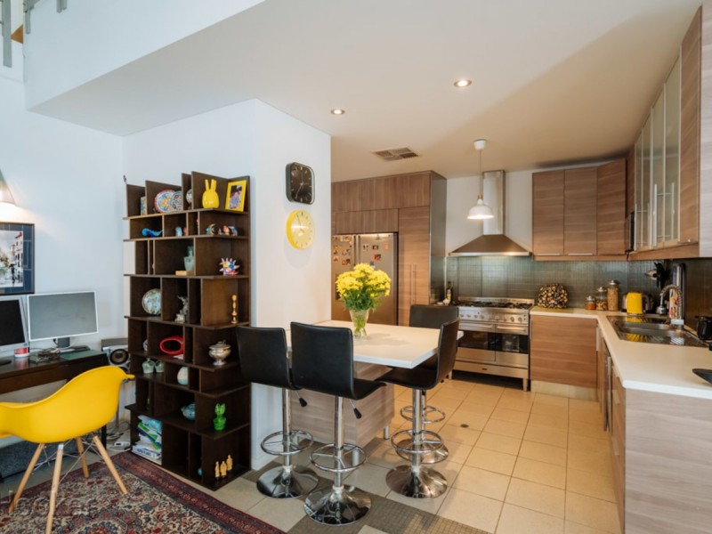 18 Tully Road, East Perth WA 6004