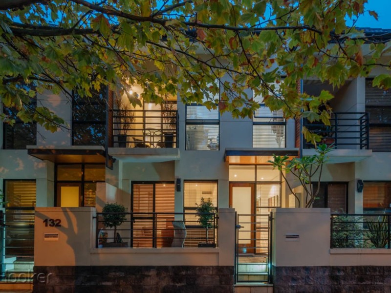 2/132 Royal Street, East Perth WA 6004