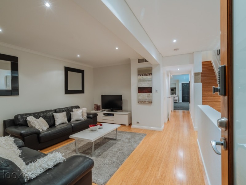 2/132 Royal Street, East Perth WA 6004