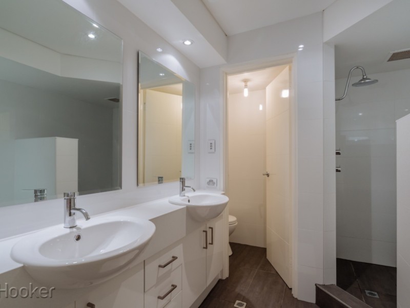 2/132 Royal Street, East Perth WA 6004