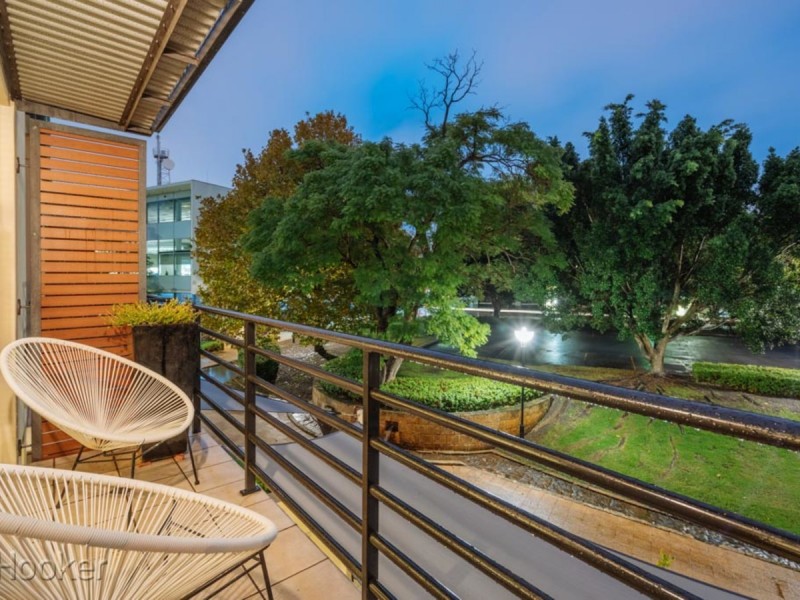 2/132 Royal Street, East Perth WA 6004