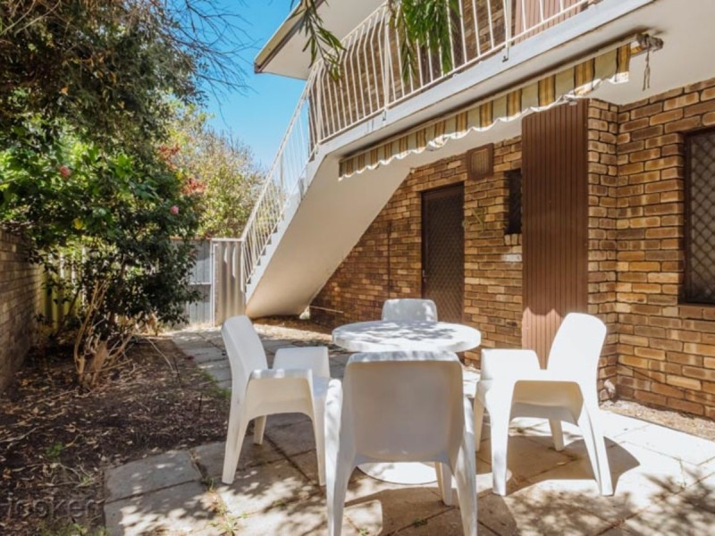 3/2 Waroonga Road, Nedlands WA 6009