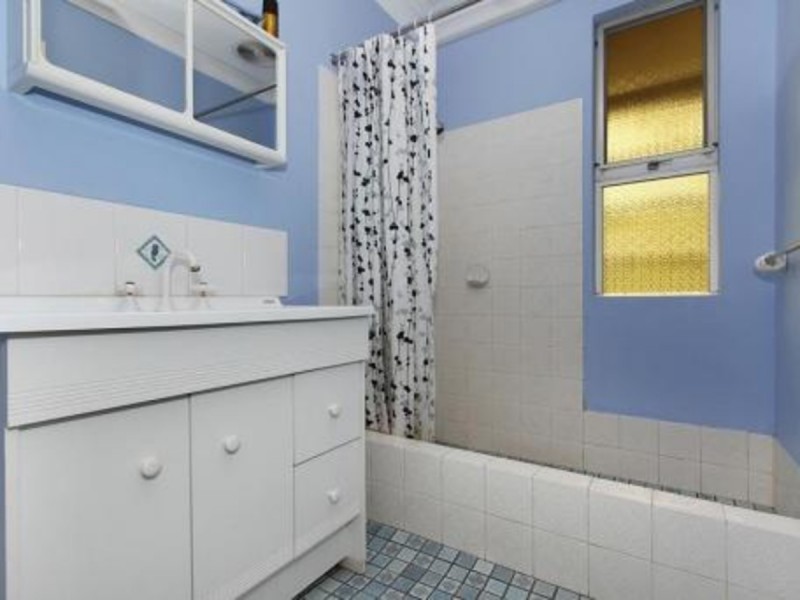 84 Grove Road, Lesmurdie WA 6076