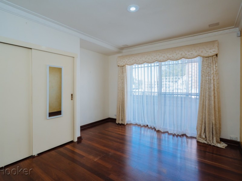 37 Kitchener Avenue, Burswood WA 6100