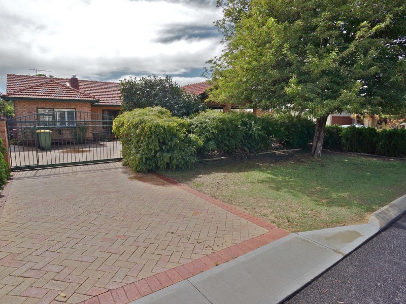 22 Shirley Avenue, Mount Pleasant WA 6153