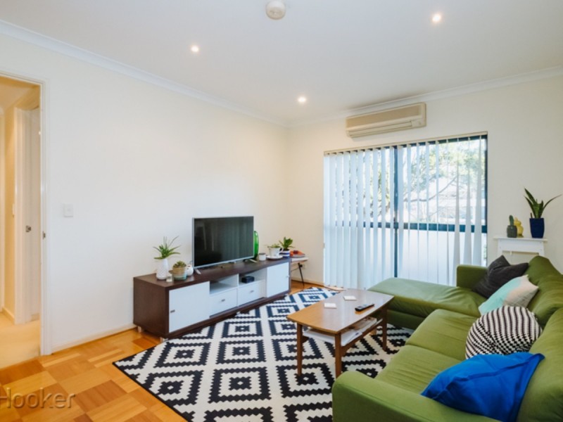 4/22 Saunders Street, East Perth WA 6004