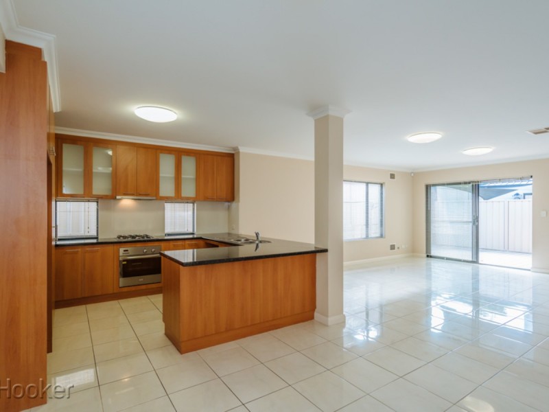 2/42 Gladstone Road, Rivervale WA 6103