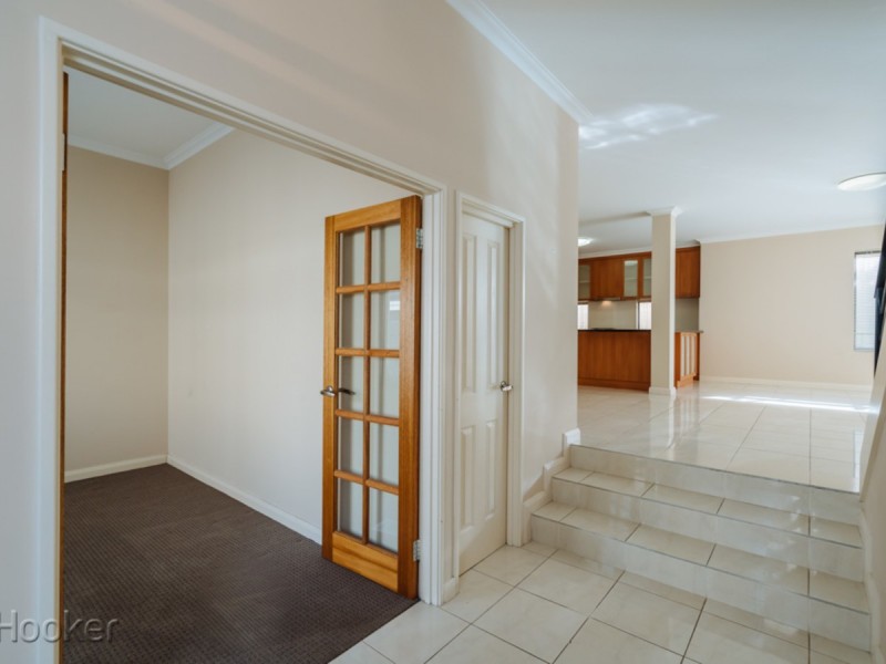 2/42 Gladstone Road, Rivervale WA 6103