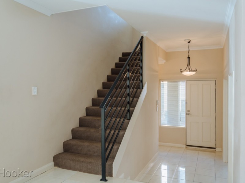 2/42 Gladstone Road, Rivervale WA 6103