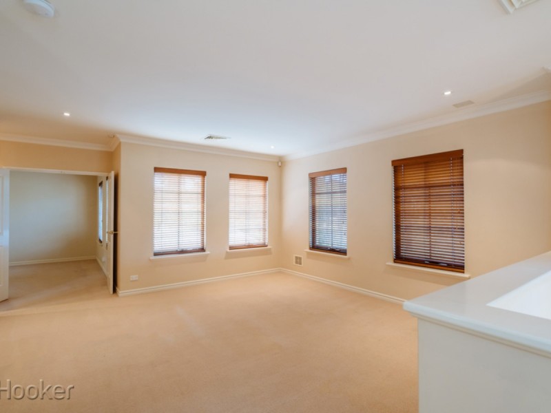 60 Blamey Place, Como WA 6152