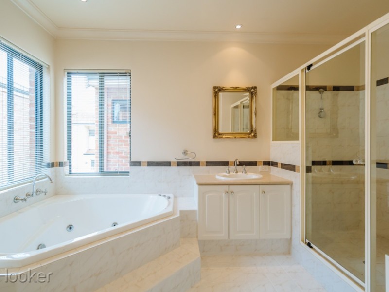 60 Blamey Place, Como WA 6152