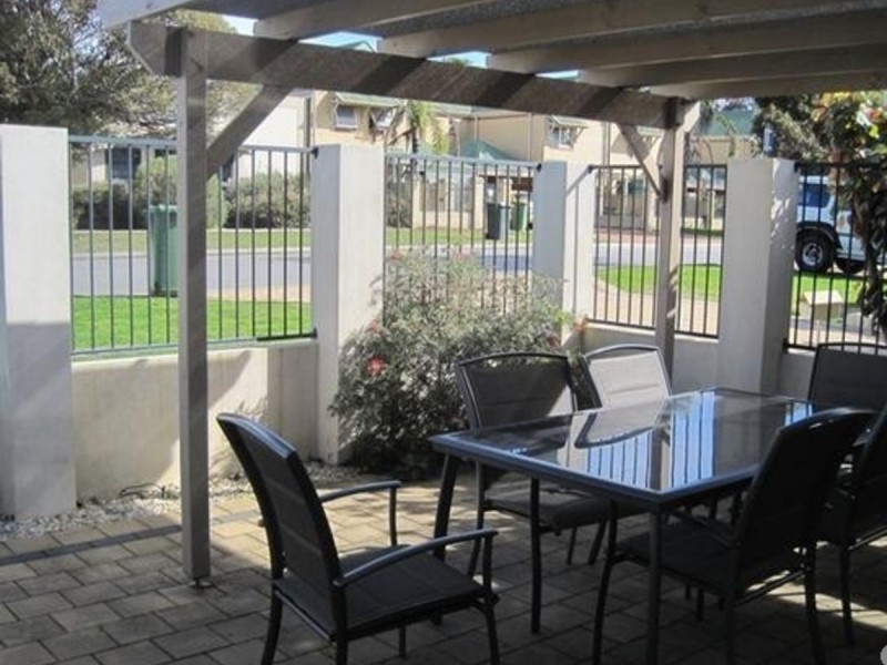 2/17-19 Hehir Street, Belmont WA 6104