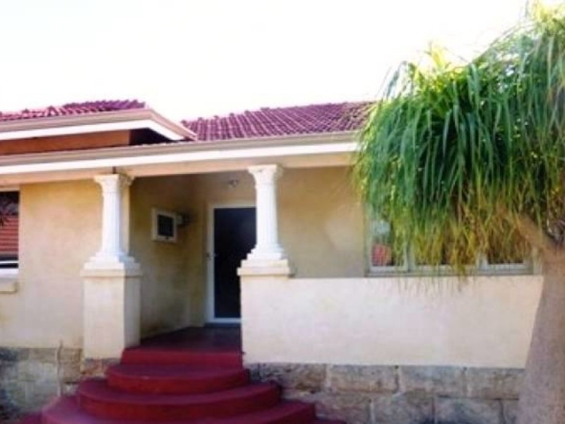 1 Gladstone Street, St James WA 6102