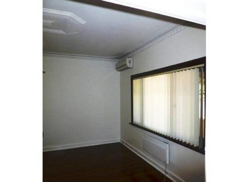 1 Gladstone Street, St James WA 6102