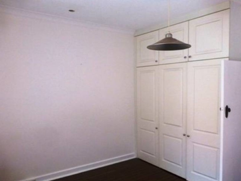 1 Gladstone Street, St James WA 6102