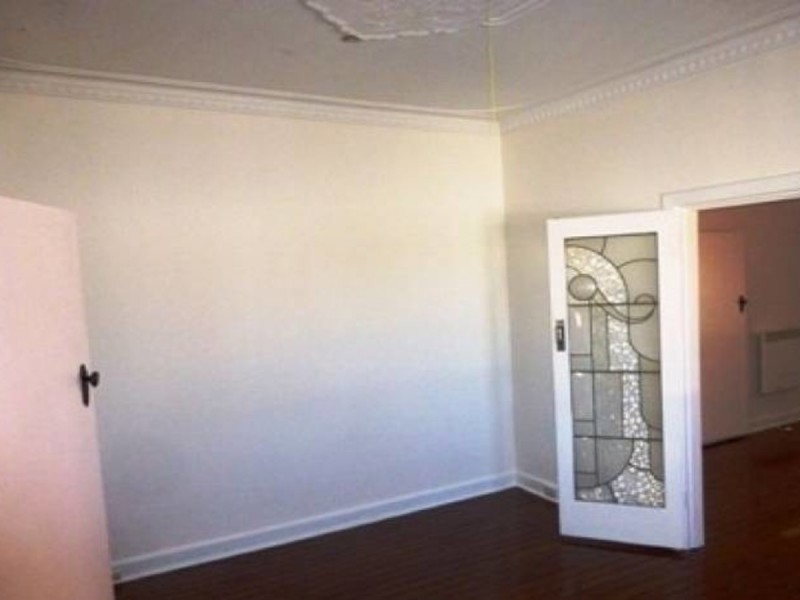 1 Gladstone Street, St James WA 6102