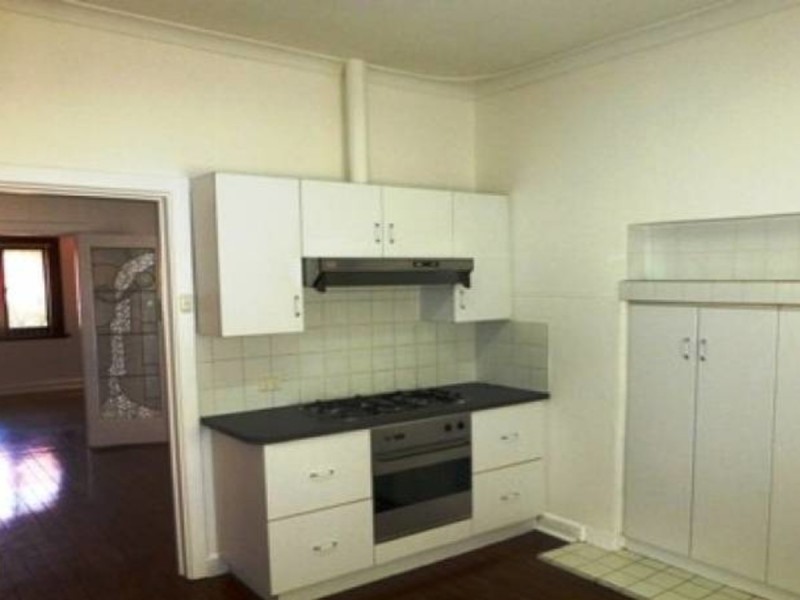 1 Gladstone Street, St James WA 6102