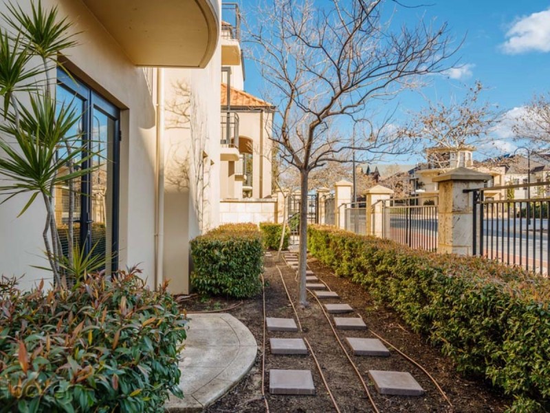 2/40 Victory Terrace, East Perth WA 6004