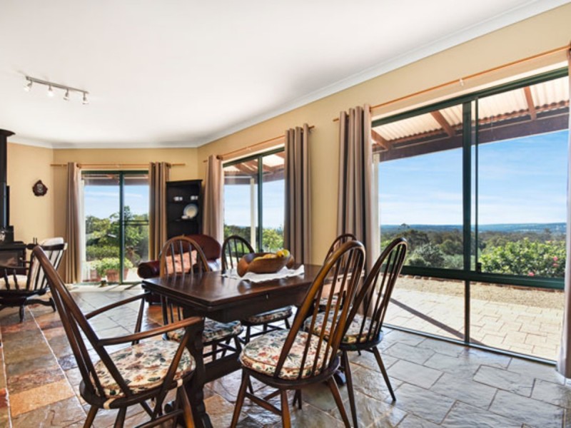 439 Parkland Drive, Toodyay WA 6566