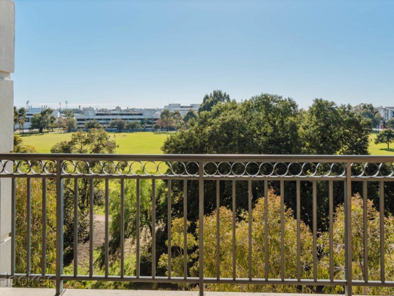 15/123 Wellington Street, East Perth WA 6004