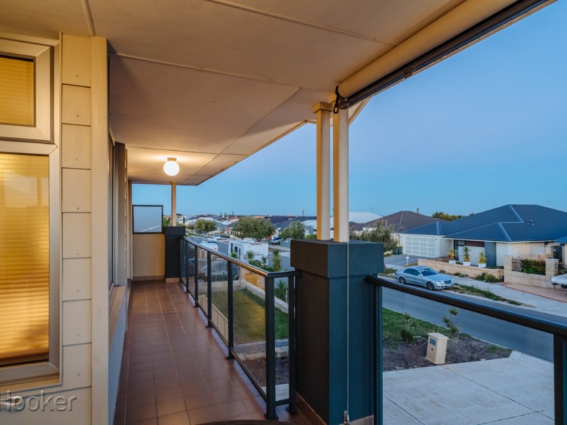 60 Hampshire Drive, Jindalee WA 6036