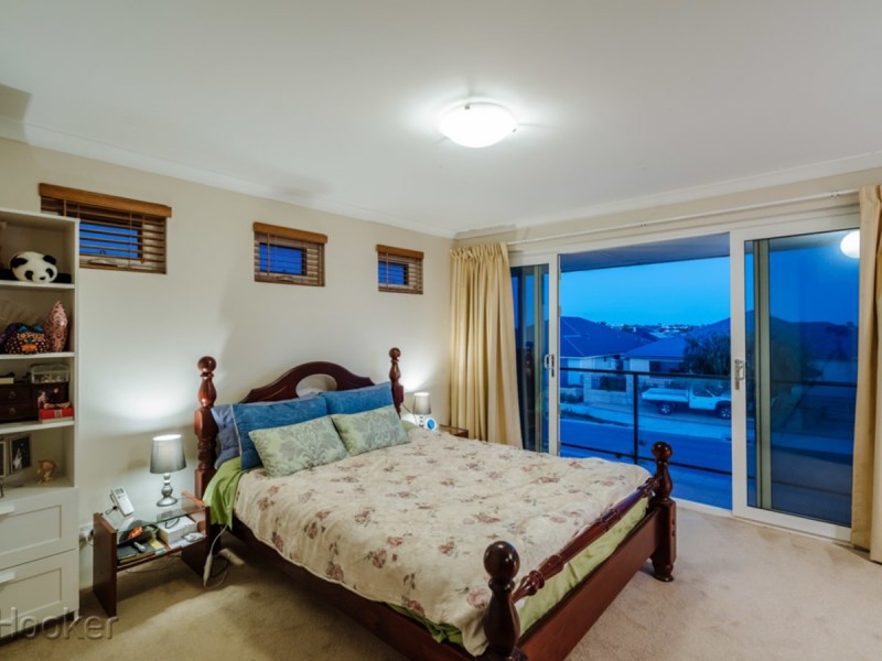 60 Hampshire Drive, Jindalee WA 6036