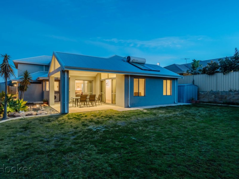 60 Hampshire Drive, Jindalee WA 6036