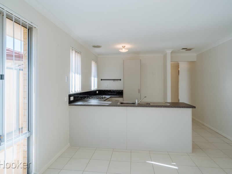 52 lauderdale Ramble, Carramar WA 6031