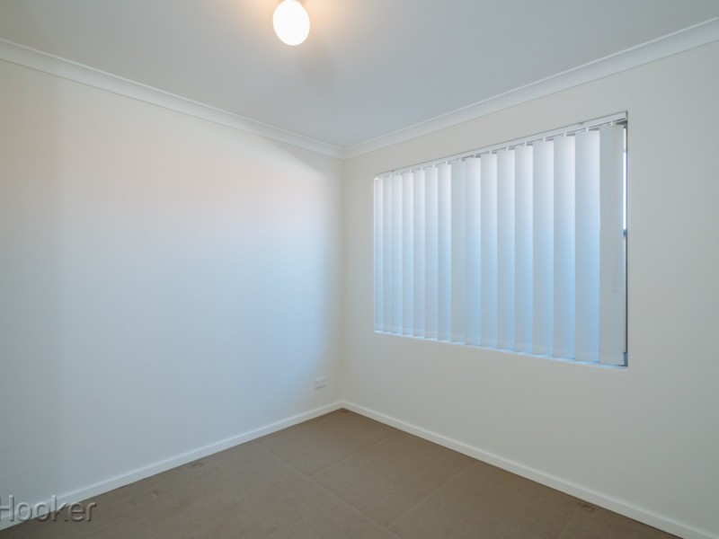 52 lauderdale Ramble, Carramar WA 6031