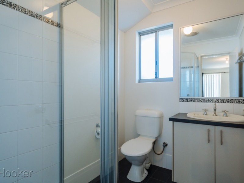 52 lauderdale Ramble, Carramar WA 6031