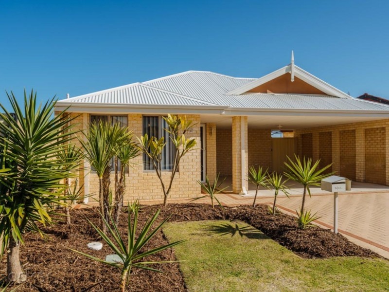 52 lauderdale Ramble, Carramar WA 6031