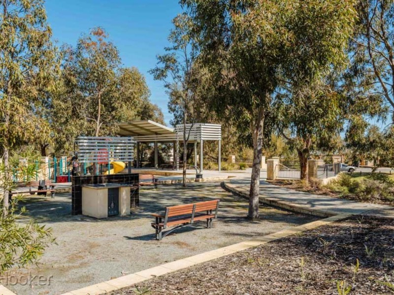 52 lauderdale Ramble, Carramar WA 6031