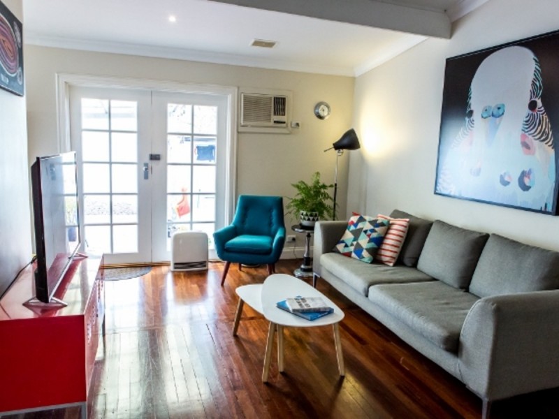 1 Holmesdale Road, Baskerville WA 6056