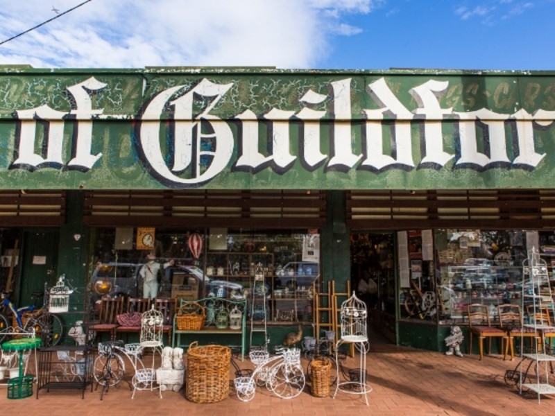 1 Holmesdale Road, Baskerville WA 6056