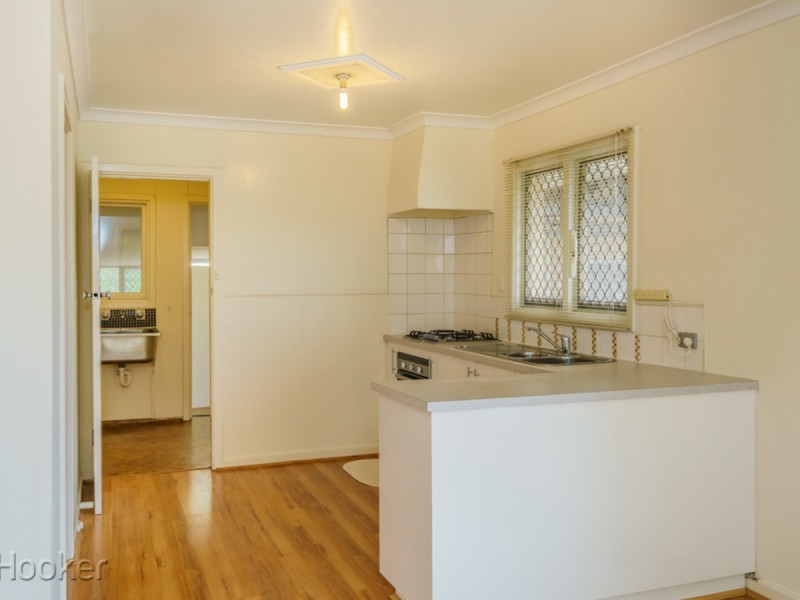 2 Hatfield Way, Girrawheen WA 6064