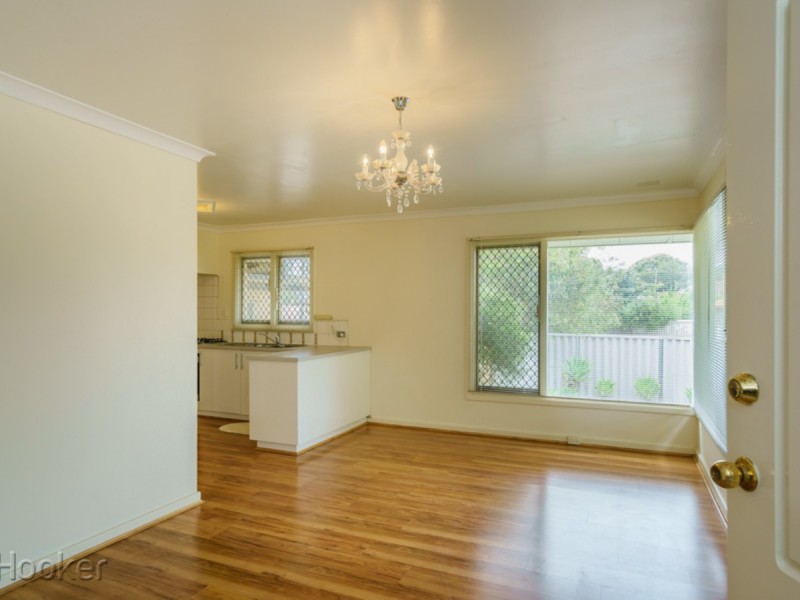 2 Hatfield Way, Girrawheen WA 6064